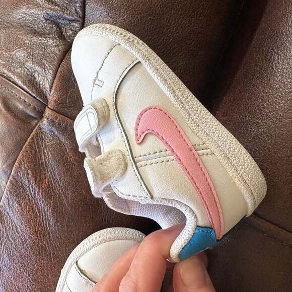 Nike Court Royale (TDV) Toddler Shoes 833537-110 White Pink Blue - Picture 7 of 9